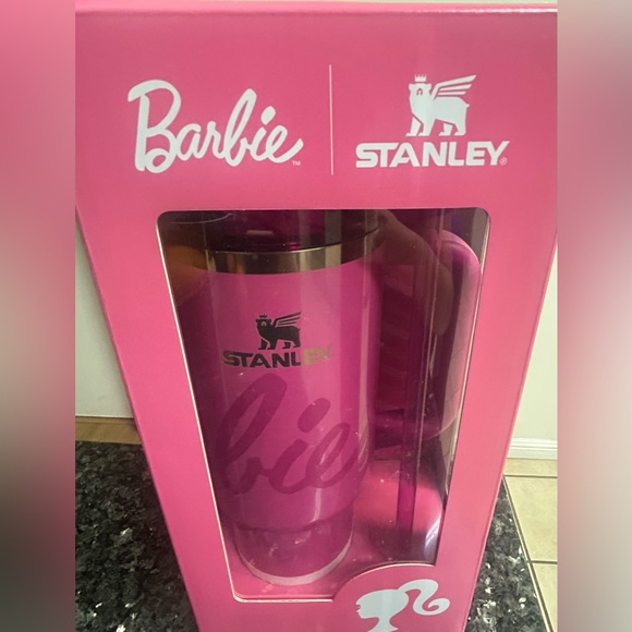stanley x Barbie - 40 oz Cup - Picture 2 of 5